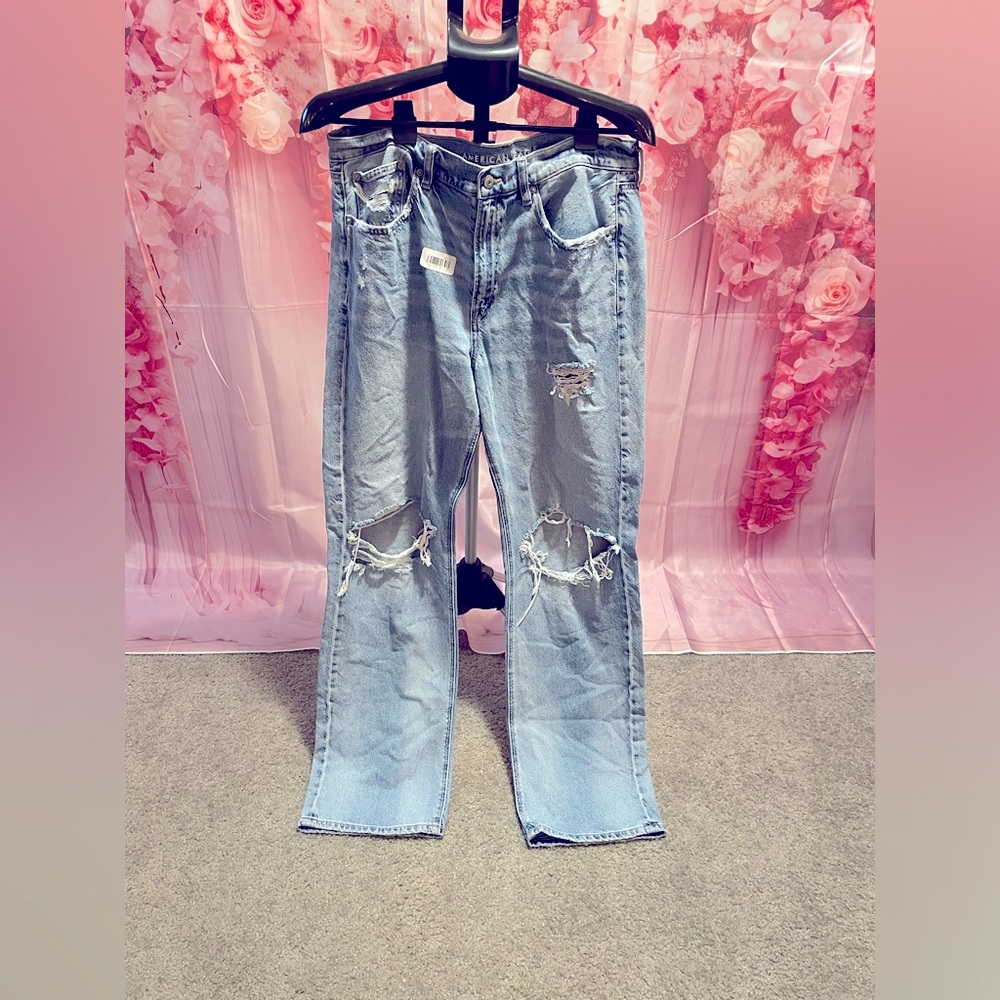 Trendy Light Blue Distressed Straight Leg Jeans